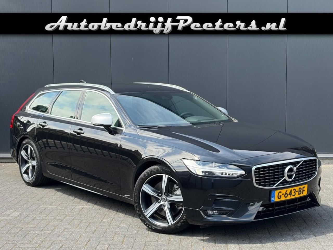Volvo V90 - 2.0 T4 R-Design 1e eig. ACC LED Carplay H/K Pilot Assist e.Trekhaak NL-auto - AutoWereld.nl