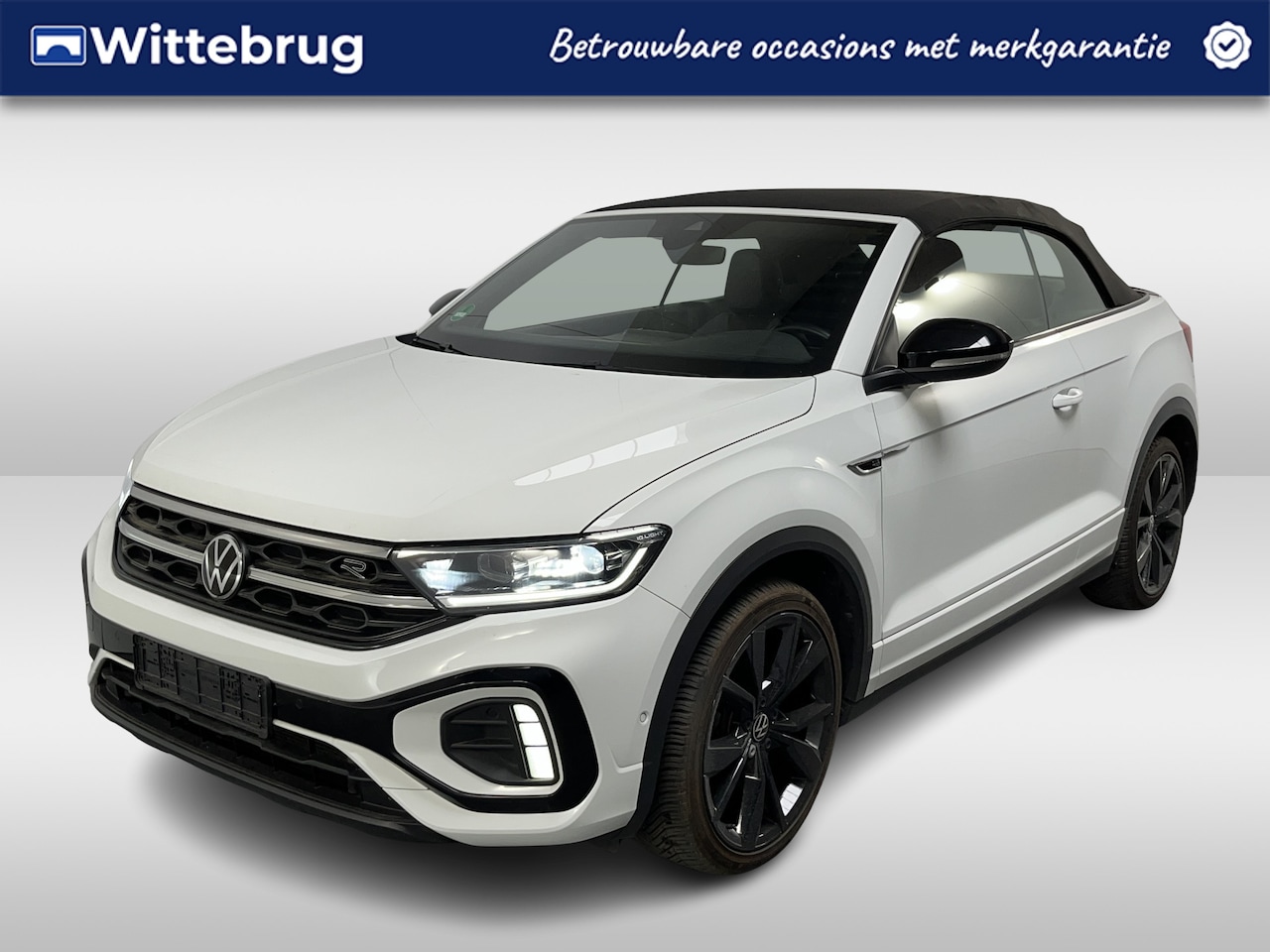 Volkswagen T-Roc Cabrio - 1.5 TSI R-Line / AUTOMAAT/ BLACK STYLE/ CAMERA/ PARK. SENSOREN/ IQ. LIGHT/ APP CONNECT/ AD - AutoWereld.nl