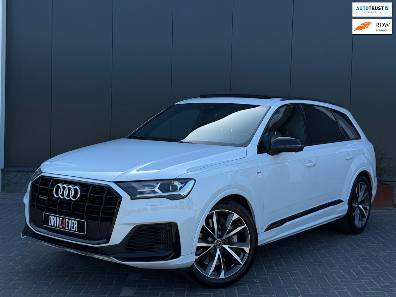 Audi Q7 - 55 TFSI e quattro 3x S-Line FULL PANO | LEDER | LED | 360 CAMERA - AutoWereld.nl