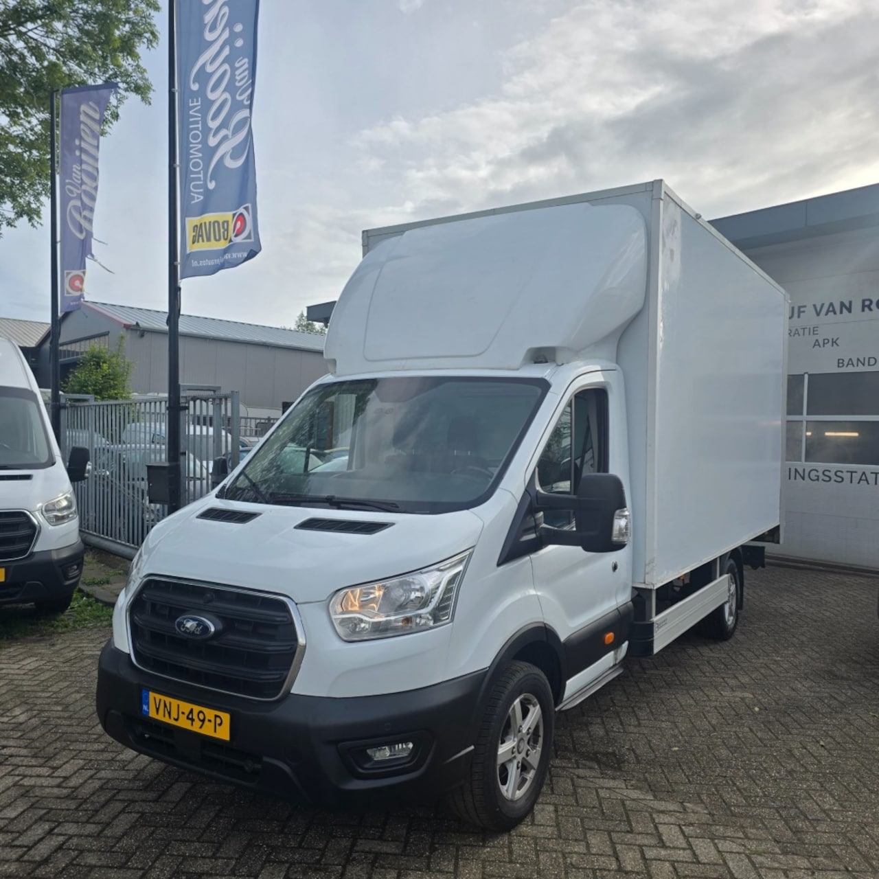 Ford Transit - 2.0 TDCI Skeletal meubelbak laadklep 1200 kg laden  *rijklaar* - AutoWereld.nl