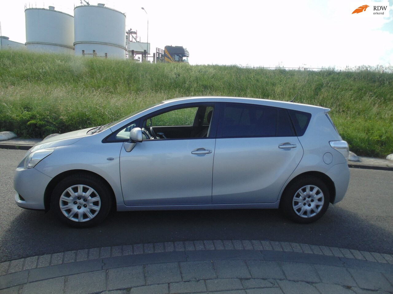 Toyota Verso - TOYOTA 1.8 MET AIRCO NAVI 7 SET met navi camera airco - AutoWereld.nl