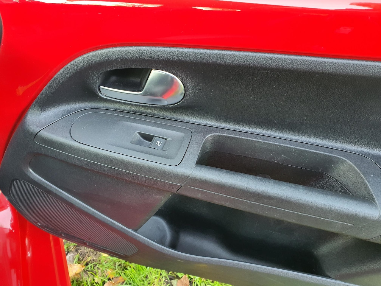 Volkswagen Up! - 1.0 high up! BlueMotion Airco/ Elektrische ramen