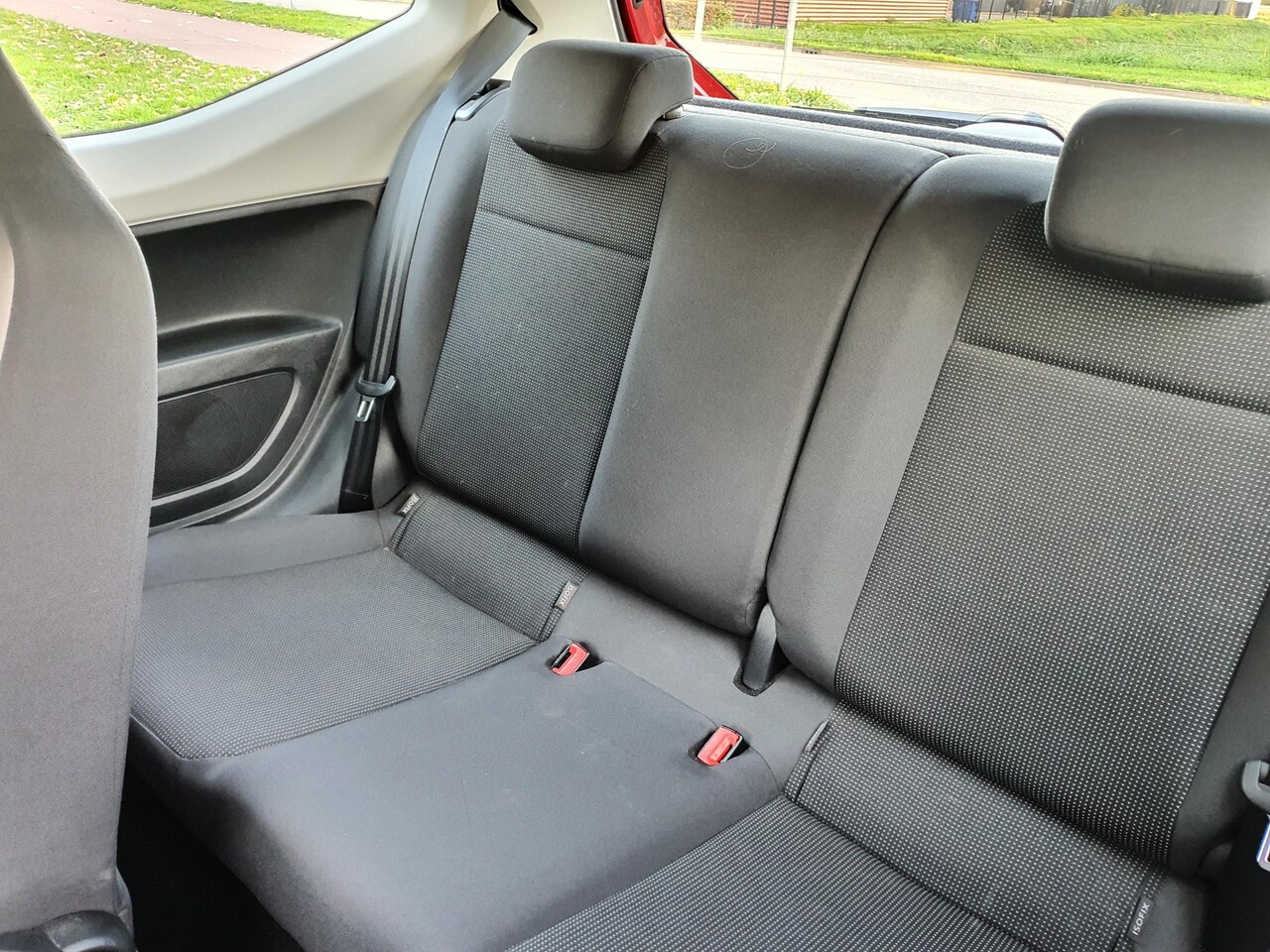 Volkswagen Up! - 1.0 high up! BlueMotion Airco/ Elektrische ramen
