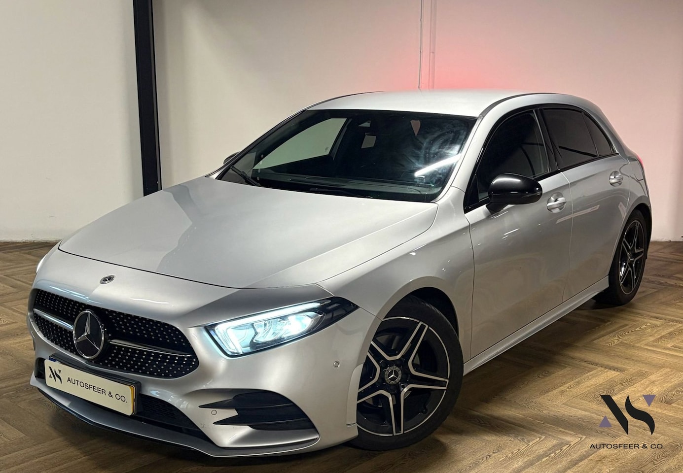 Mercedes-Benz A-klasse - 180 d Premium Plus CARPLAY CAM PDC - AutoWereld.nl