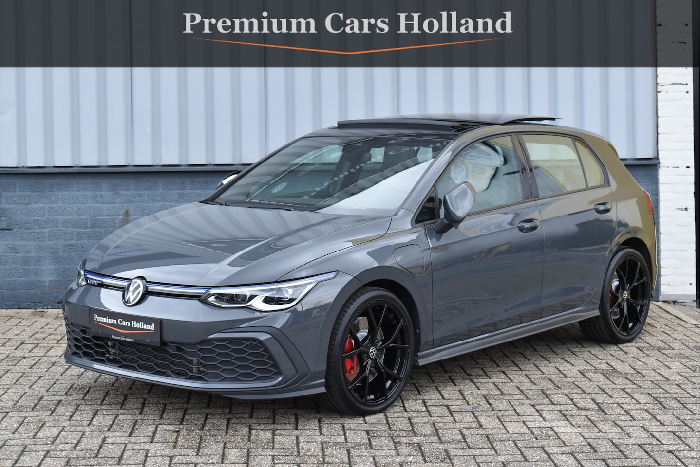 Volkswagen Golf - 1.4 eHybrid GTE 245 Pk Vol Leder Pano IQ Light ACC Trekhaak 19 Inch - AutoWereld.nl