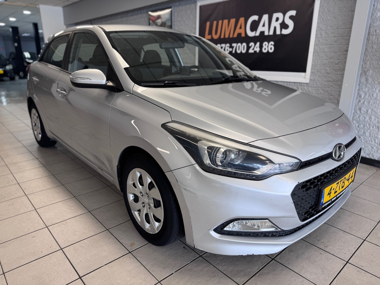 Hyundai i20 - 1.2 HP i-Motion| Nieuwe APK | Cruise | Airco | - AutoWereld.nl
