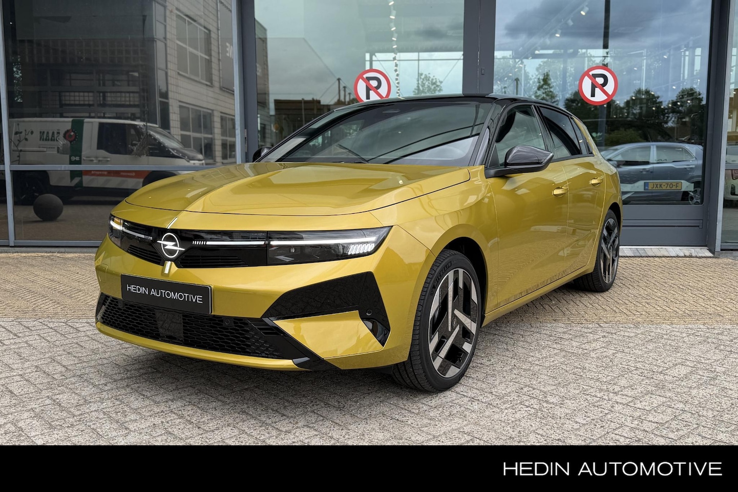 Opel Astra Electric - 58 kWh Ultimate Airco | Schuifkanteldak | HUD | 18" LM velgen | Stoelmassage voorstoelen | - AutoWereld.nl