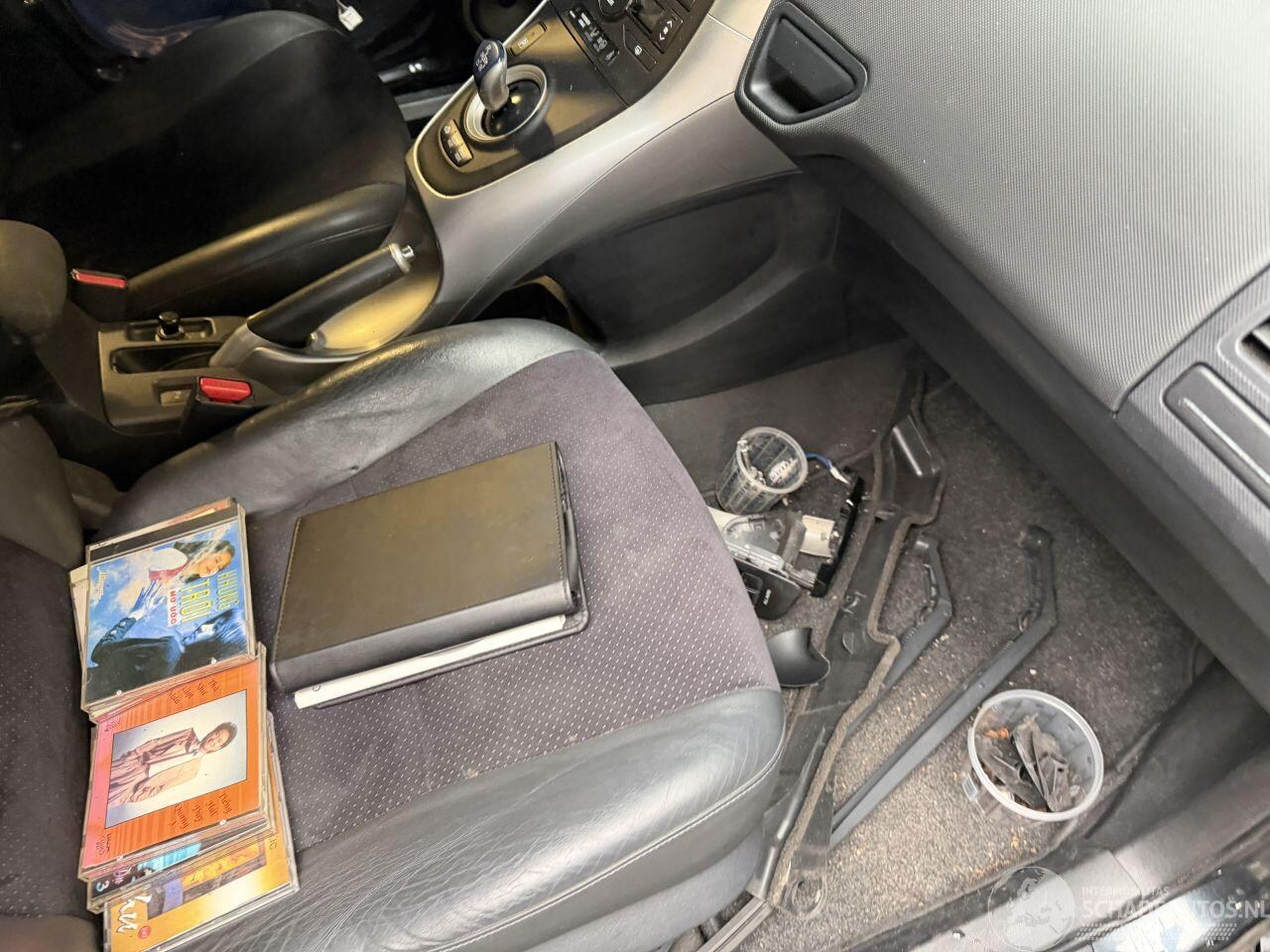 Toyota Auris - 1.8 Full Hybrid Dynamic 1.8 Full Hybrid Dynamic