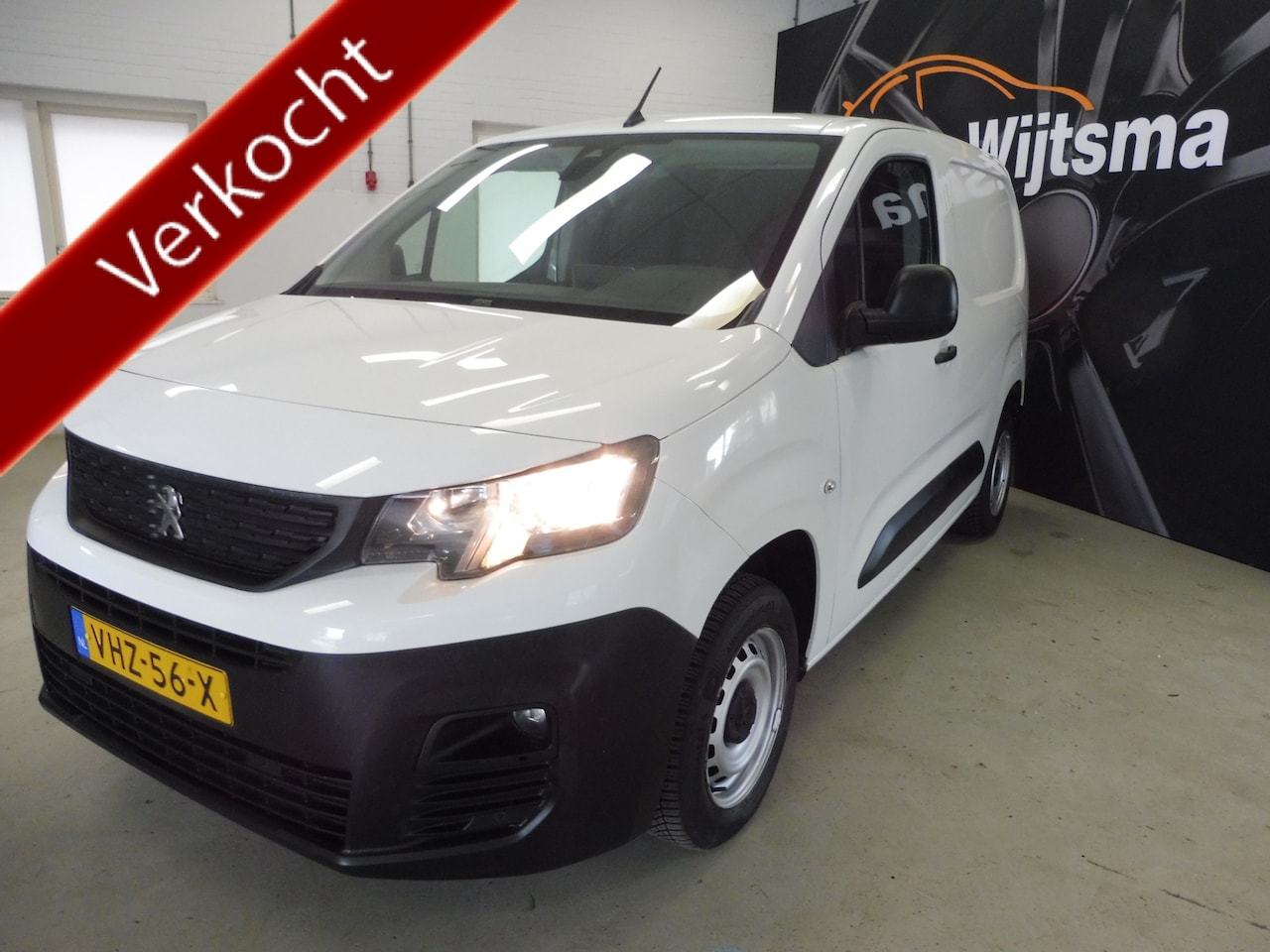 Peugeot Partner - 1.5 BlueHDI Asphalt 3 zits Camera | Navi | Cruise | PDC | NL auto | 1e eig. - AutoWereld.nl