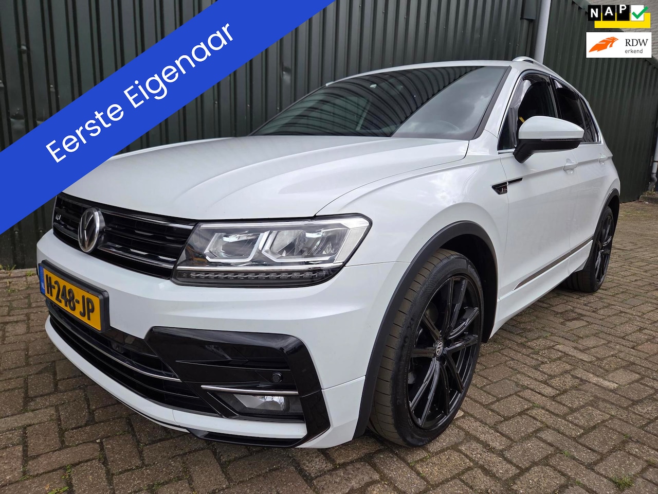 Volkswagen Tiguan - 2.0 TDI Highline R-Line PANO - AutoWereld.nl