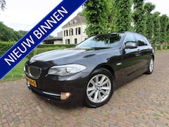 BMW 5-serie Touring - 528xi High Executive Panoramadak Head Up Display Leer Sportstoelen 360 Camera Navigatie EC
