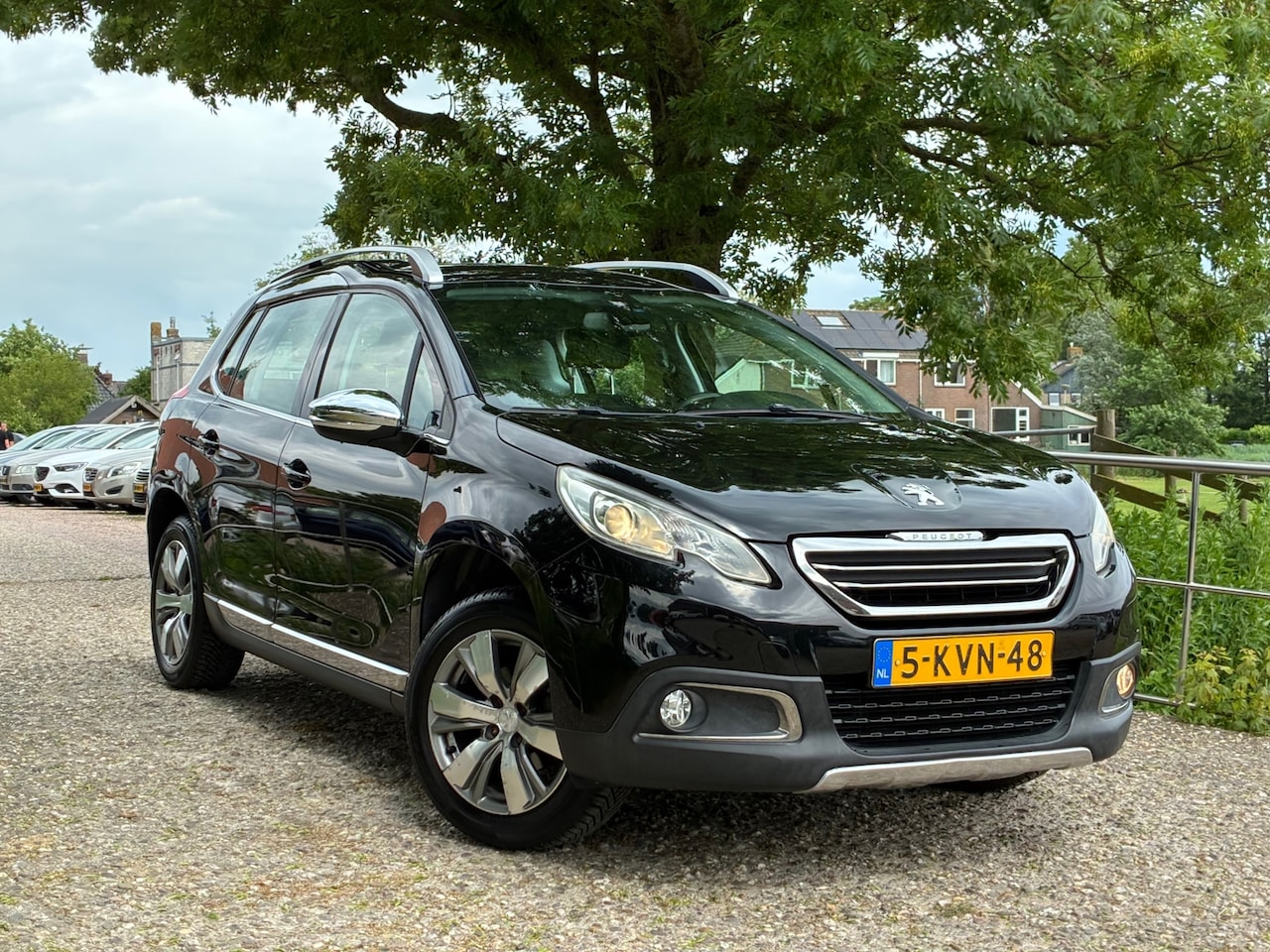 Peugeot 2008 - 1.2 VTi Allure | Cruise + Clima + Navi nu € 3.975,-!!! - AutoWereld.nl