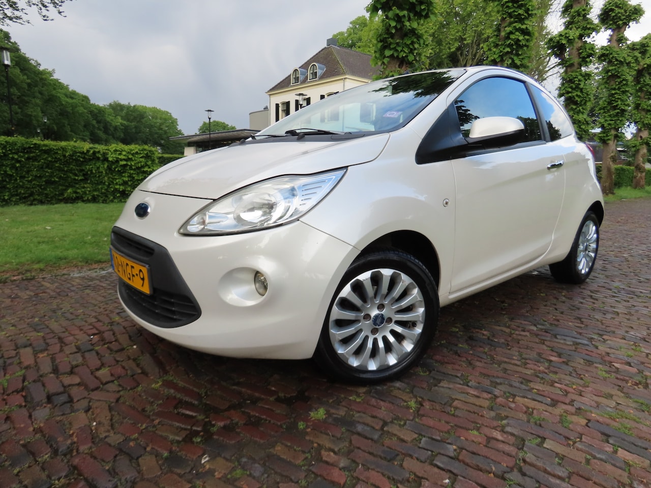 Ford Ka - 1.2 Titanium Airco Stuurbekrachtiging Ellec Pakket Isofix Lm Velgen***Goed Onderhouden***Z - AutoWereld.nl