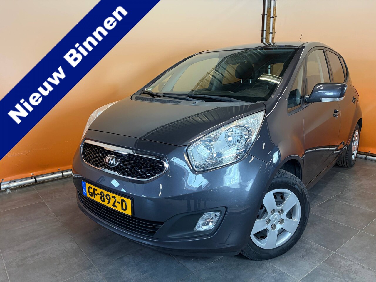 Kia Venga - 1.4 CVVT X-ecutive apk 6/27 | clima | cruise control | navigtie | trekhaak - AutoWereld.nl