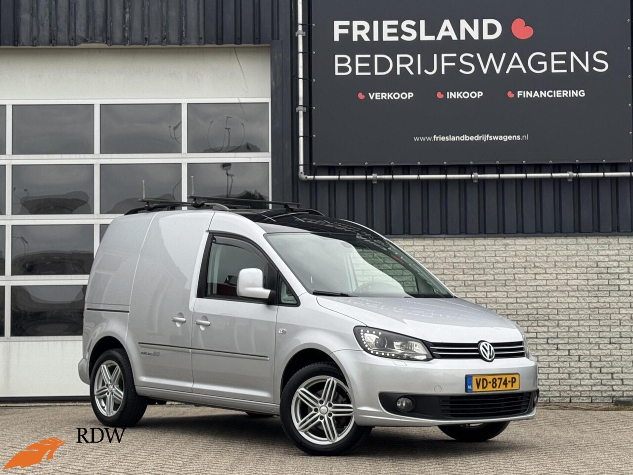 Volkswagen Caddy - Bestel 1.6 TDI 102pk Highline Carplay/Leer/Xenon/Cruise/Trekhaak/17" - AutoWereld.nl