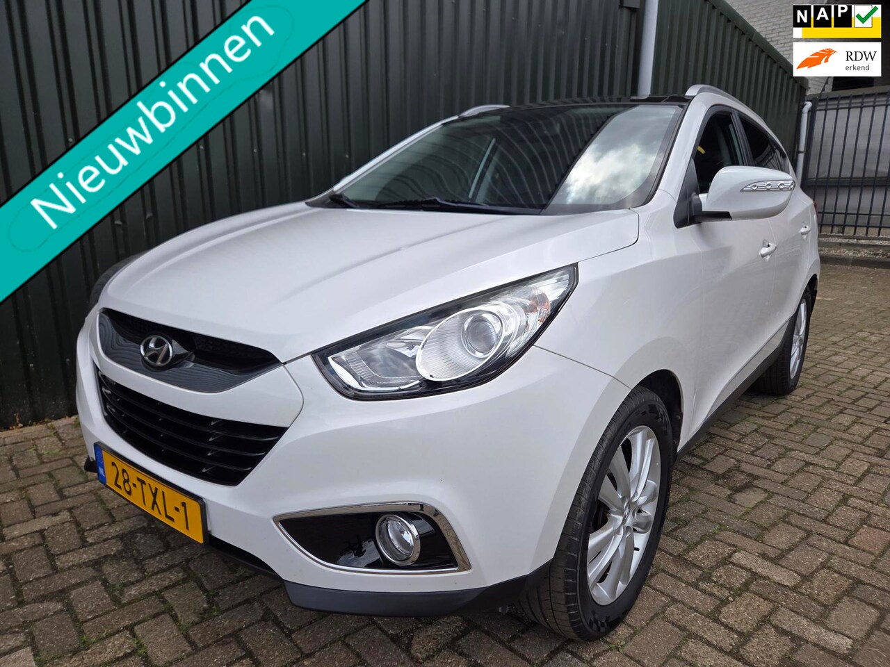 Hyundai ix35 - 2.0i i-Catcher LEDER PANODAK - AutoWereld.nl