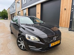 Volvo V60 - 2.4 D6 AWD Plug-In Hybrid Summum (bj 2013) XENON|LEER|PARKEERSENSOR