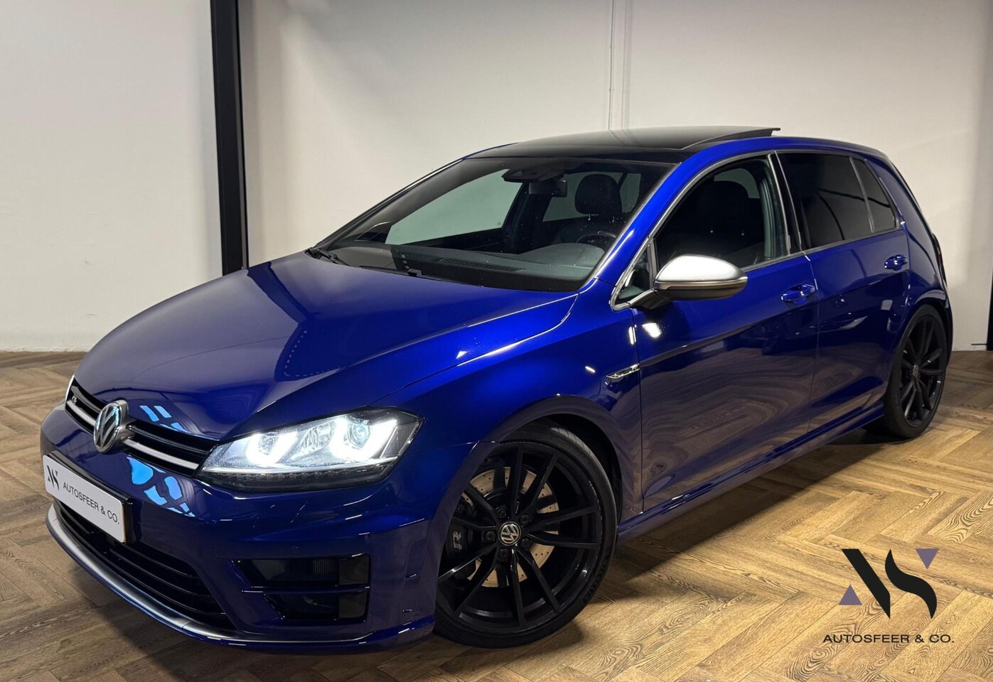 Volkswagen Golf - 2.0 TSI R 4Motion PANO KEYLESS - AutoWereld.nl