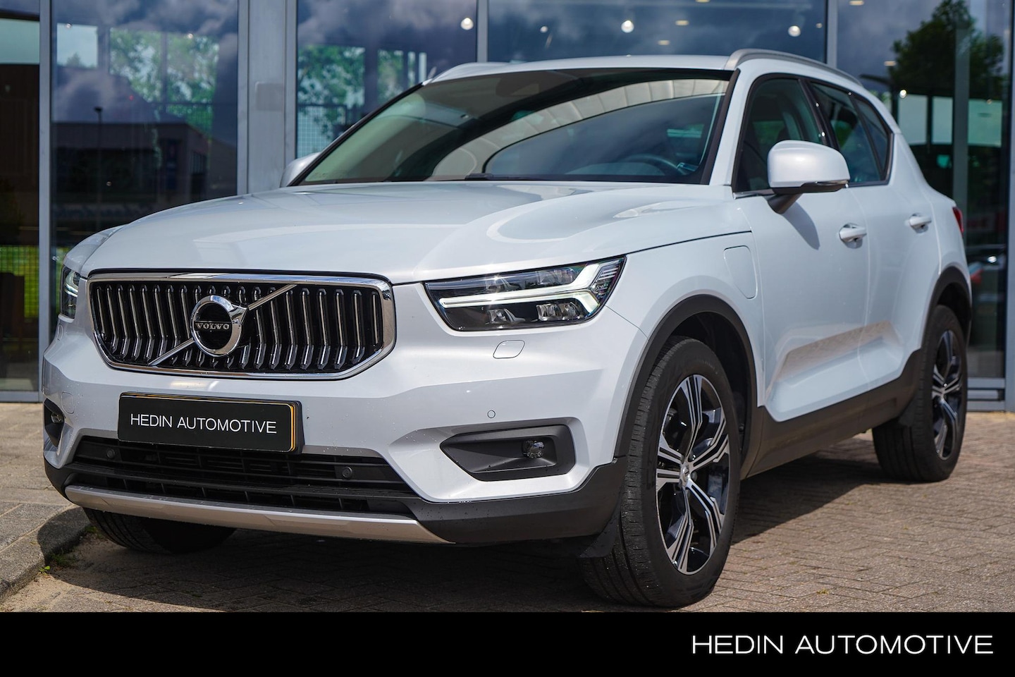 Volvo XC40 - 1.5 T5 Recharge Inscription | 1800 KG trekgewicht | Elektrisch bedienbare voorstoelen met - AutoWereld.nl