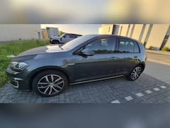 Volkswagen e-Golf - E-DITION Volkswagen Golf 1.4 Ehybrid 204pk DSG 2020 Grijs