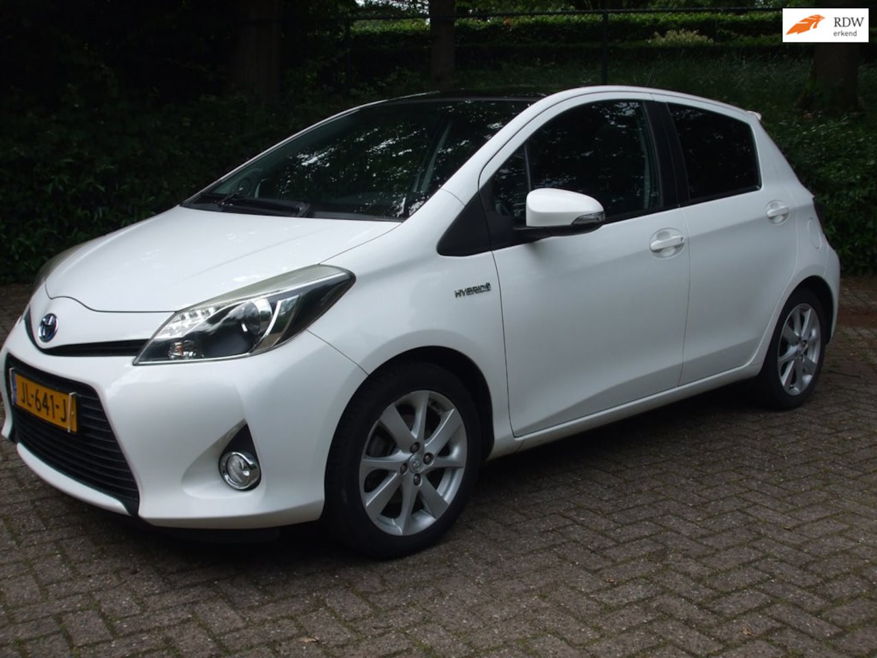 Toyota Yaris - 1.5 Full Hybrid Dynamic clima 5 drs wit automaat - AutoWereld.nl