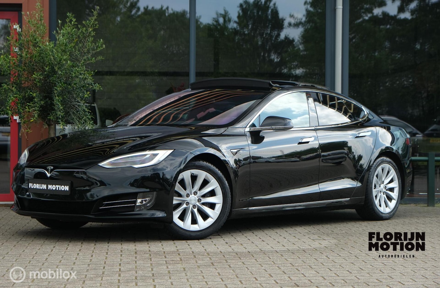 Tesla Model S - 75D Base | Pano | Premium audio | Vol leder | Auto pilot | Luchtvering | Winterpack | Zwar - AutoWereld.nl