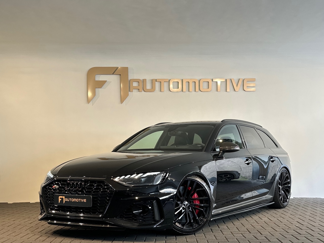 Audi RS4 - Avant 2.9 TFSI quattro Pano|Ceramic|B&O|HuD|Carbon - AutoWereld.nl