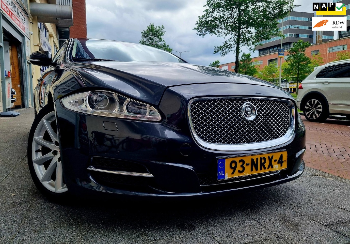 Jaguar XJ - 3.0 V6D Portfolio Pano Leer Navi Camera - AutoWereld.nl