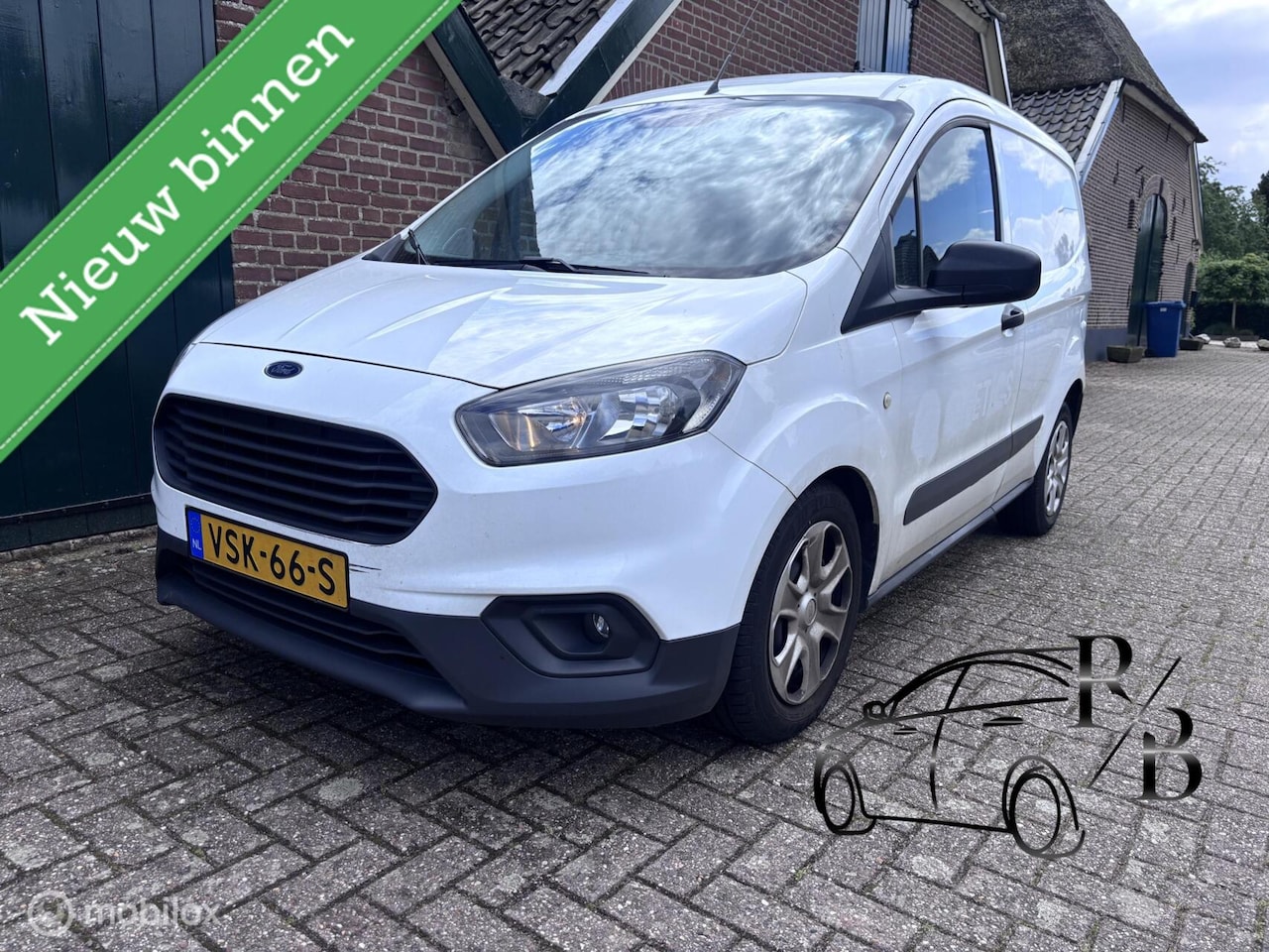 Ford Transit Courier - 1.5 TDCI Trend Duratorq S&S AIRCO NAVI - AutoWereld.nl
