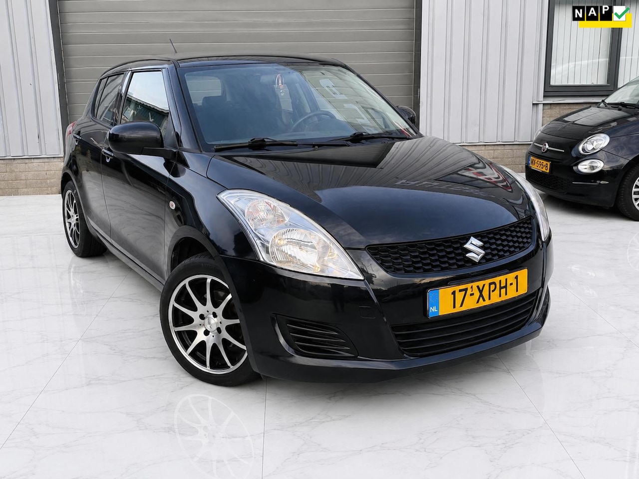 Suzuki Swift - 1.2 Summer EASSS Carplay+Navi+camera+Airco - AutoWereld.nl