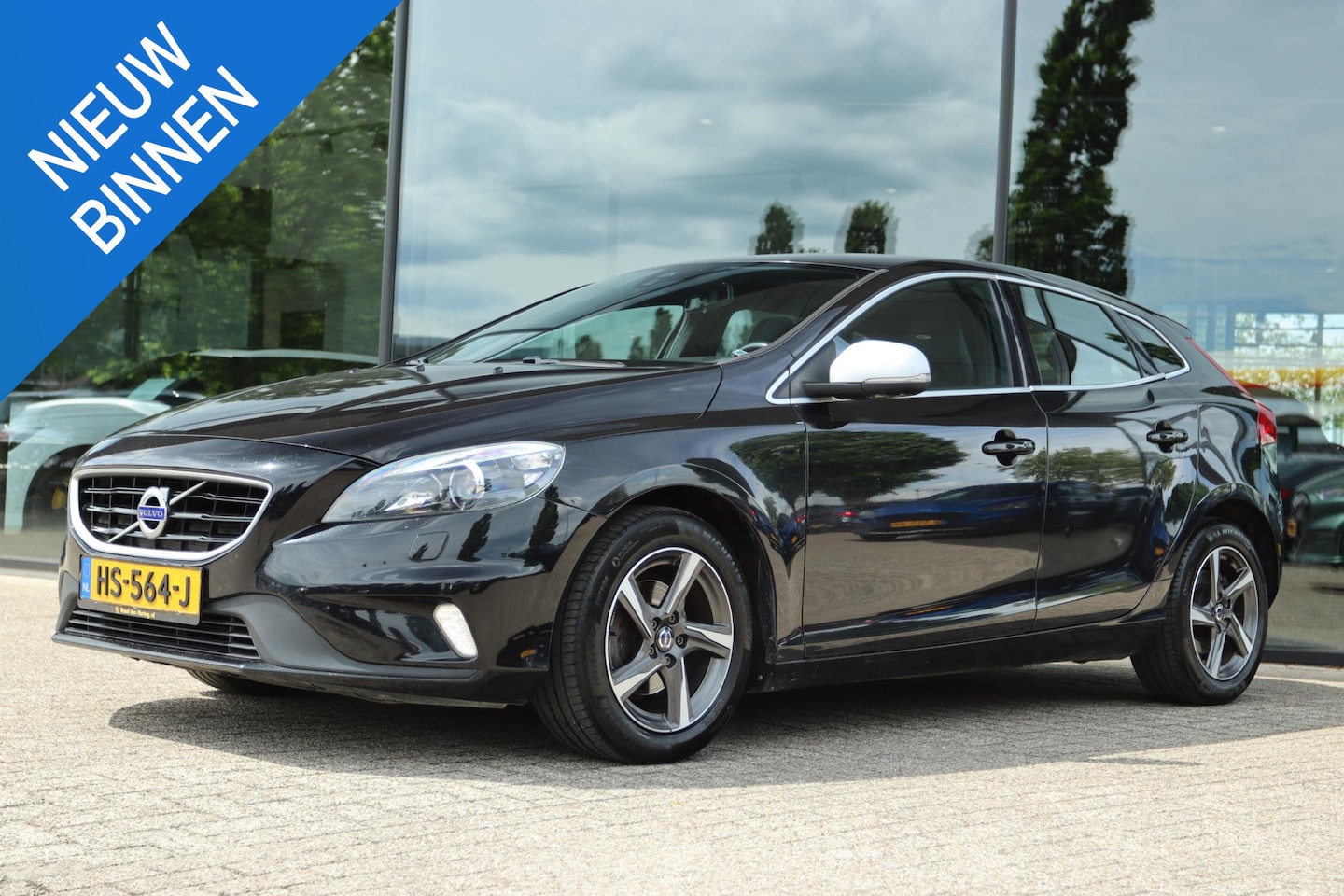 Volvo V40 - 2.0 D2 R-DESIGN BUSINESS EURO 6 | NAVI | XENON | PDC | CRUISE | CLIMATE | STOELVERW. | ALC - AutoWereld.nl