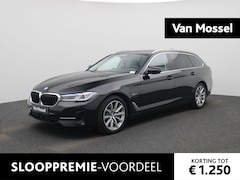BMW 5-serie Touring - 520e | Automaat | Lederen Bekleding | Navigatie | Stoelverwarming | Sfeerverlichting |