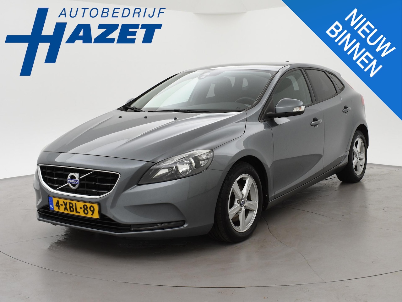 Volvo V40 - 1.6 T2 + TREKHAAK | PRIVACY GLASS | DIGITALE COCKPIT | NAVIGATIE - AutoWereld.nl