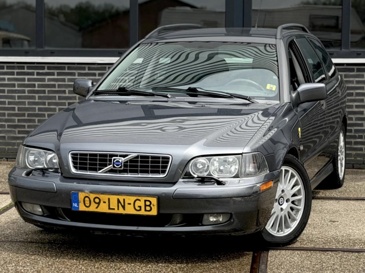 Volvo V40 - 2.0 Sports Ed. Nav. |Clima |Stoelverw |Automaat |NAP - AutoWereld.nl