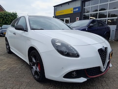 Alfa Romeo Giulietta - 1.4 Turbo Super - Panorama dak - Navigatie - Automaat