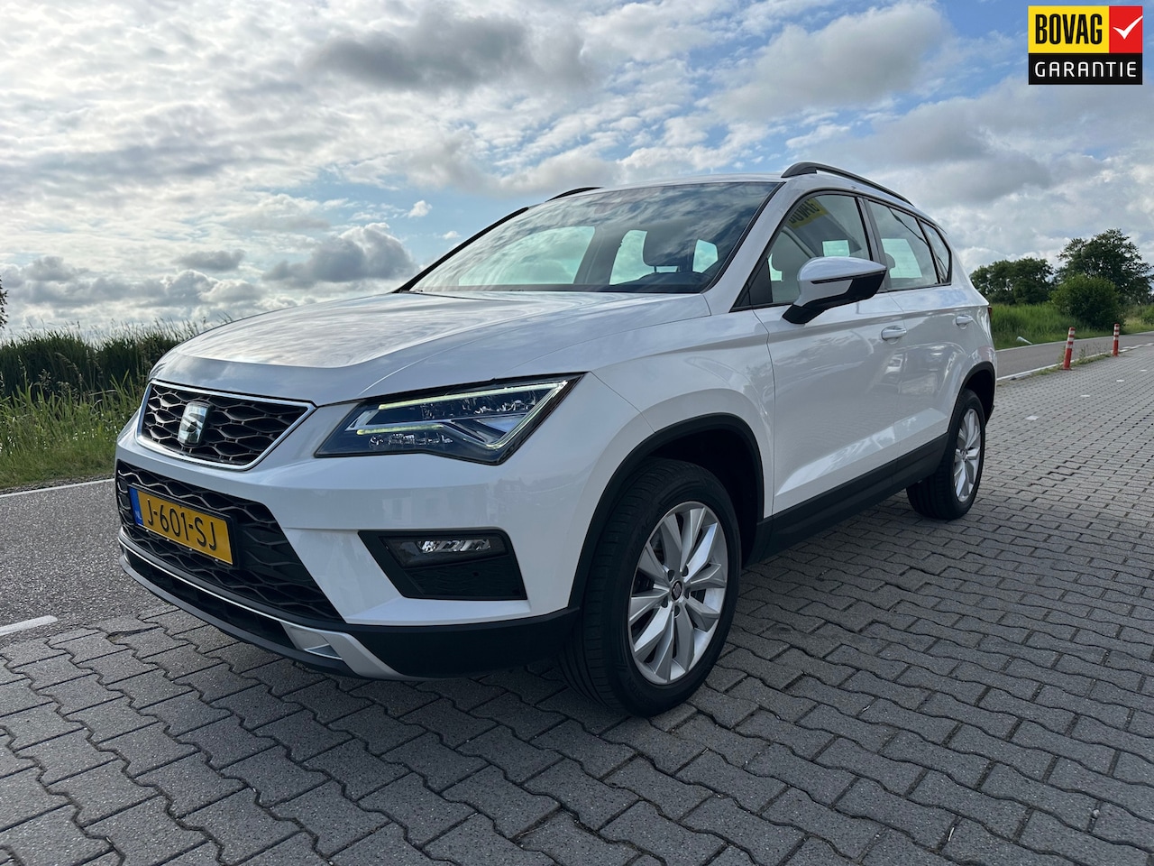 SEAT Ateca - 1.4 EcoTSI Style Business Intense, Carplay, Cruisecontrol, PDC, Navi, Trekhaak, - AutoWereld.nl