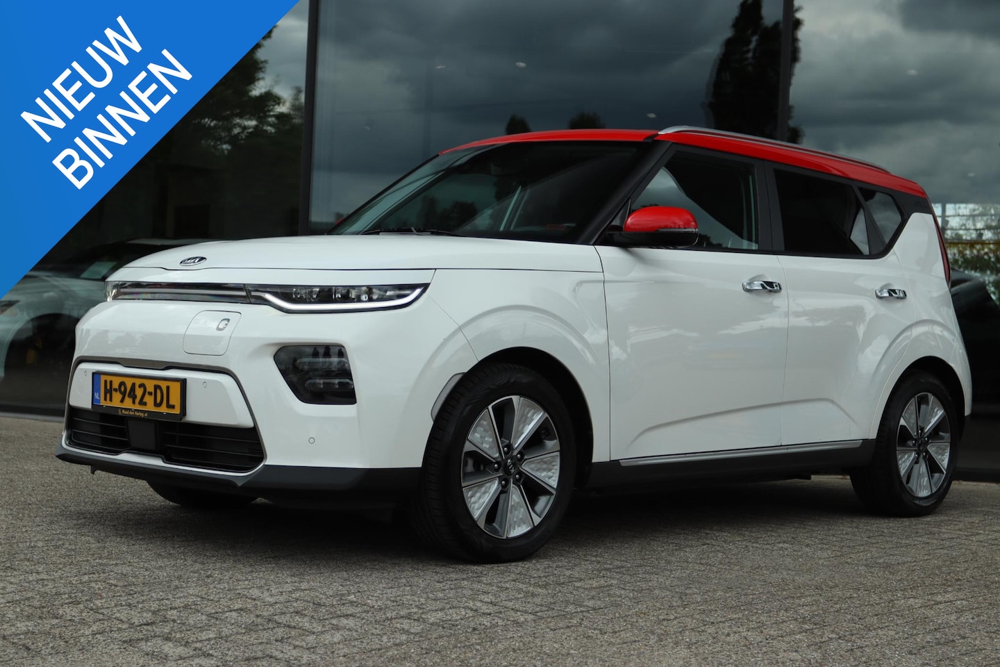 Kia e-Soul - EXECUTIVELINE 64KWH | CARPLAY | CAMERA | KEY-LESS | HARMAN/KARDON | HUD | LED | LEDER | AC - AutoWereld.nl