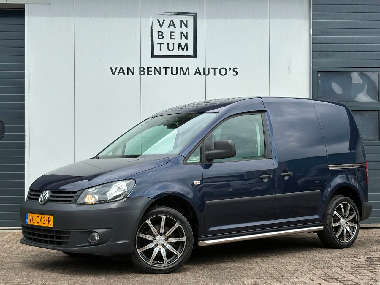 Volkswagen Caddy - 1.6TDI 102pk Airco Cruise 2x Schuifdeur Trekhaak - AutoWereld.nl