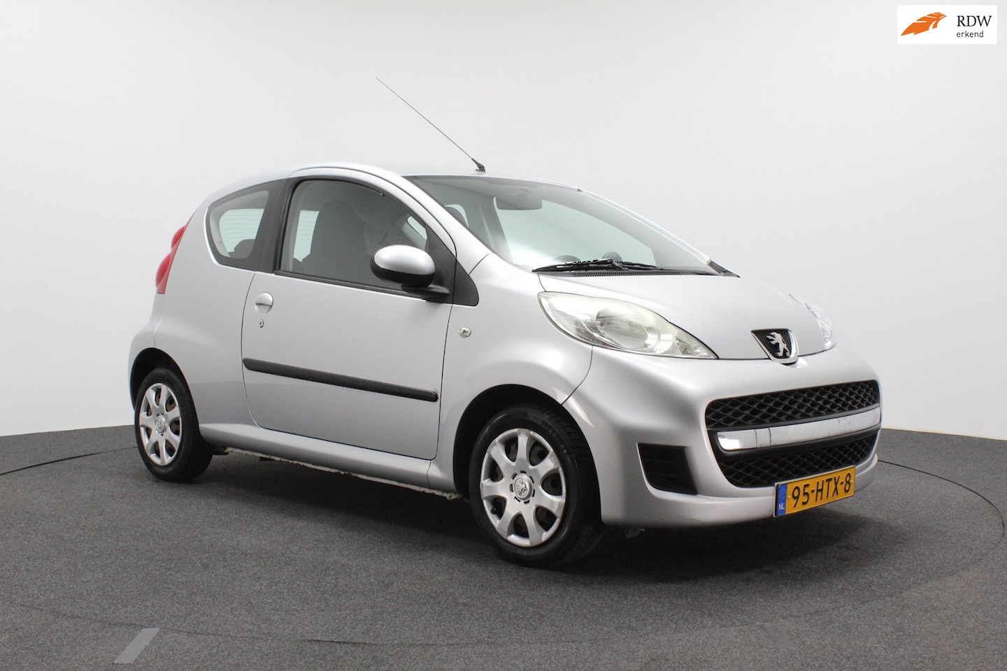 Peugeot 107 - 1.0-12V XS | Automaat ! | APK 06-2027 | Elektrische ramen | Centrale vergrendeling - AutoWereld.nl