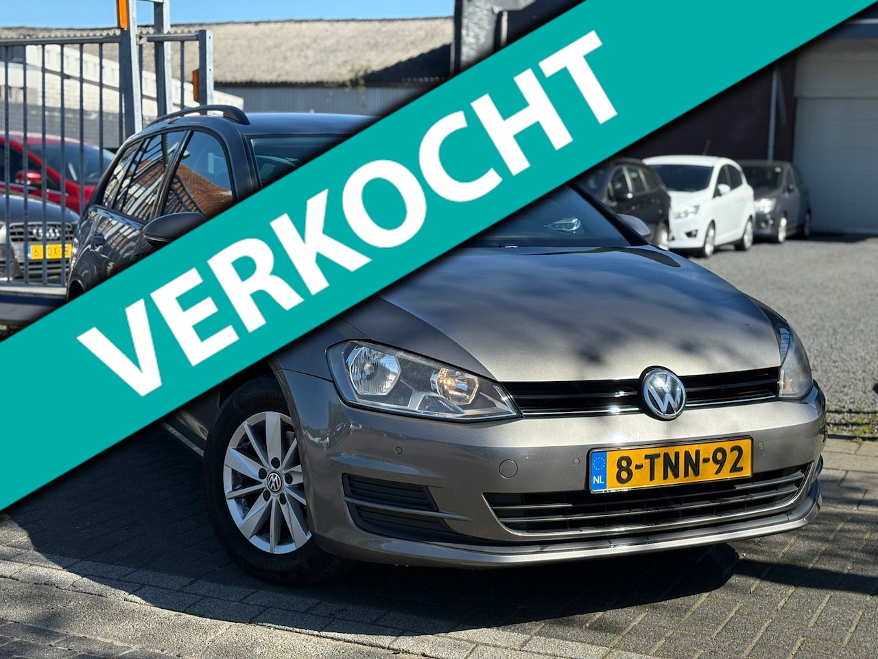 Volkswagen Golf - 1.6 TDI Comfortline BlueMotion | Navigatie | Trekhaak | 15” LMV | - AutoWereld.nl