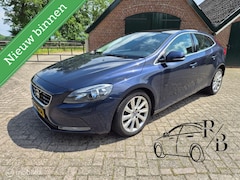 Volvo V40 - 1.6 D2 Momentum NAVI AIRCO CRUISE