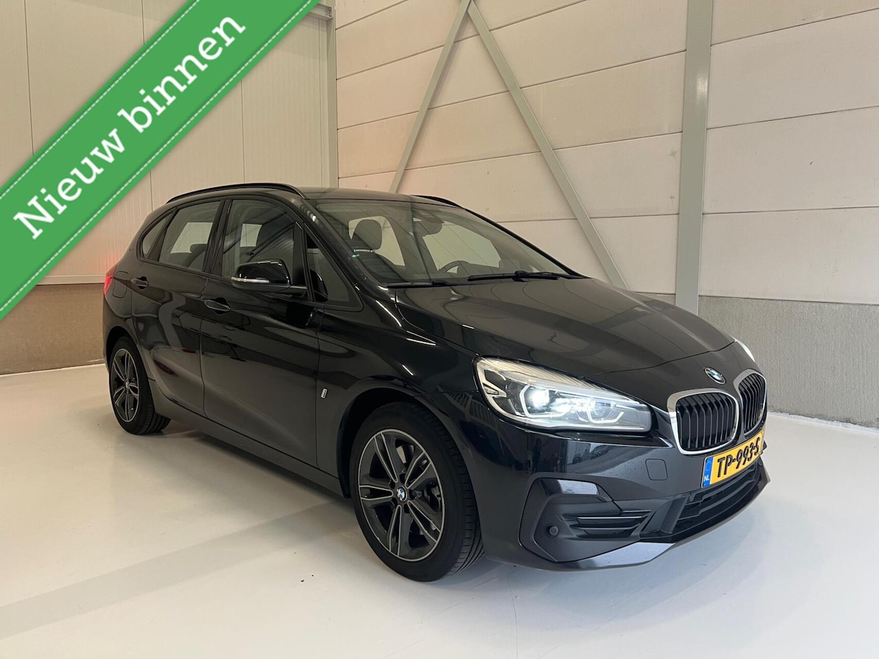 BMW 2-serie Active Tourer - 225xe High Executive LEER - AutoWereld.nl