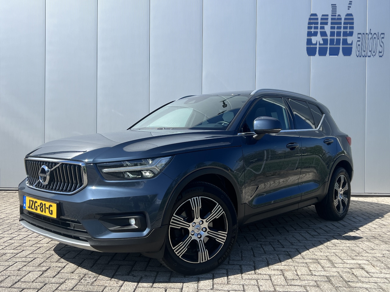 Volvo XC40 - 2.0 T4 190 pk Inscription Trekhaak Panoramadak Leder 360 Camera ACC Pilot Assist Harman Ka - AutoWereld.nl