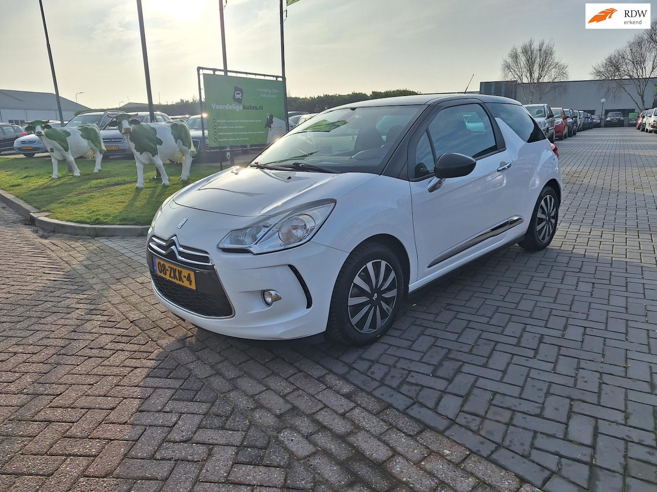 Citroën DS3 - 1.2 VTi Chic / Zeer nette auto / APK juni 2027 - AutoWereld.nl