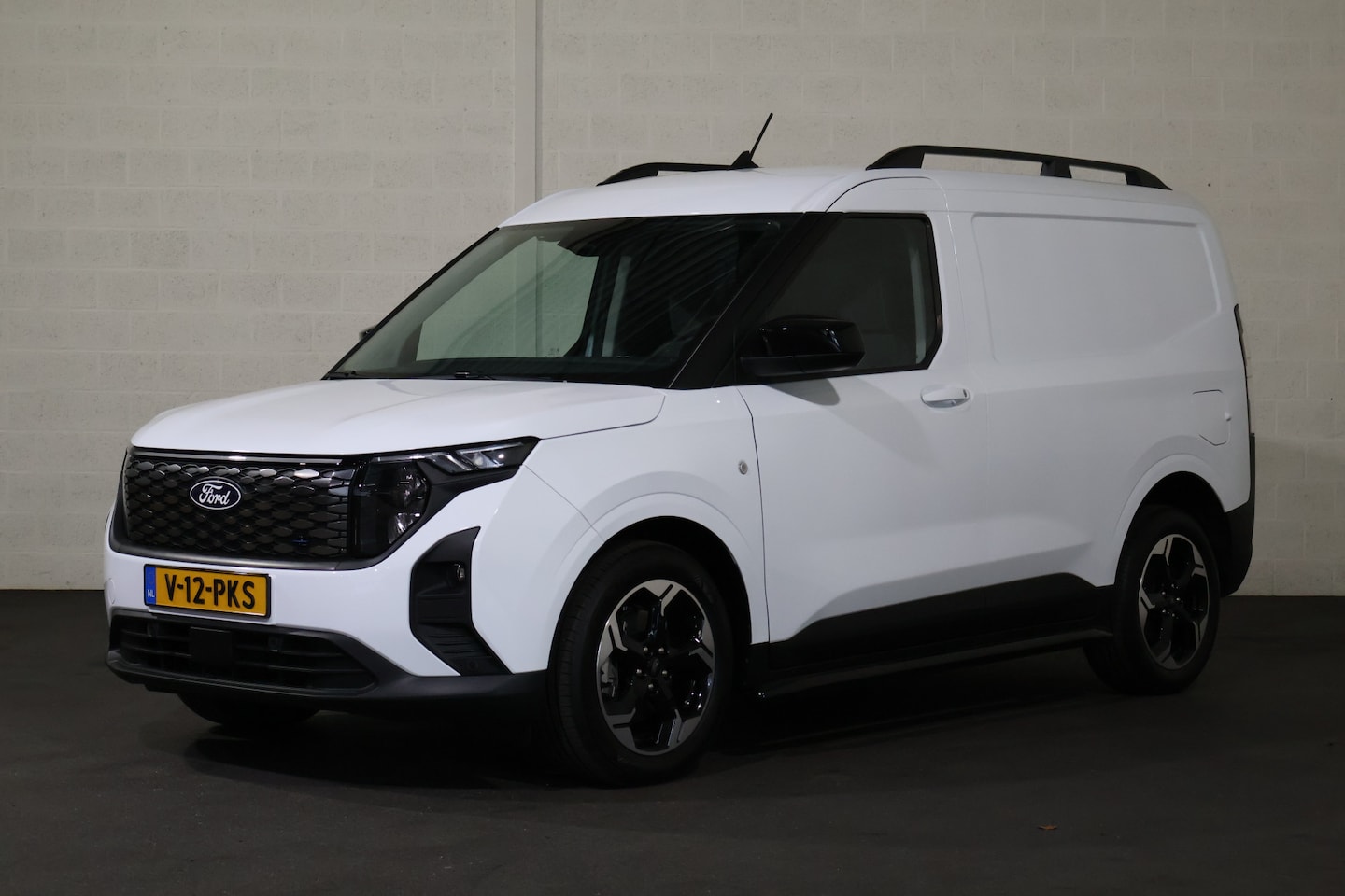 Ford Transit Courier - E-Transit 44 kWh Limited - AutoWereld.nl