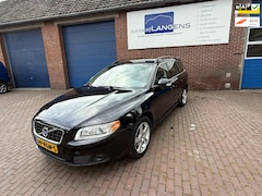 Volvo V70 - 1.6 T4 Limited Edition Leder, Navi, PDC, Stoelverwarming, Nieuwe Distributie