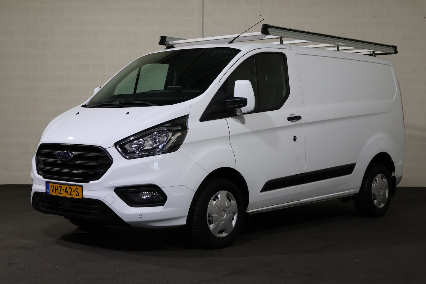 Ford Transit Custom - 2.0 TDCI L1 H1 Trend Imperiaal Trekhaak - AutoWereld.nl