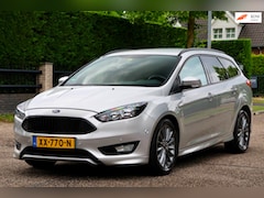 Ford Focus Wagon - 1.0 ST-Line | 140 PK | NAVI | AIRCO | CRUISE | STOELVERWARMING | TREKHAAK | ZEER MOOIE GOE