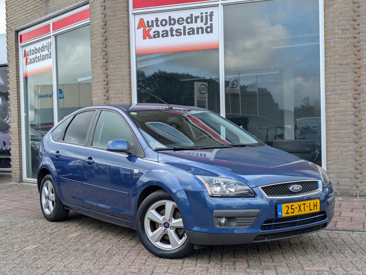 Ford Focus - 1.6-16V Futura - Airco - NIEUWE APK - - AutoWereld.nl