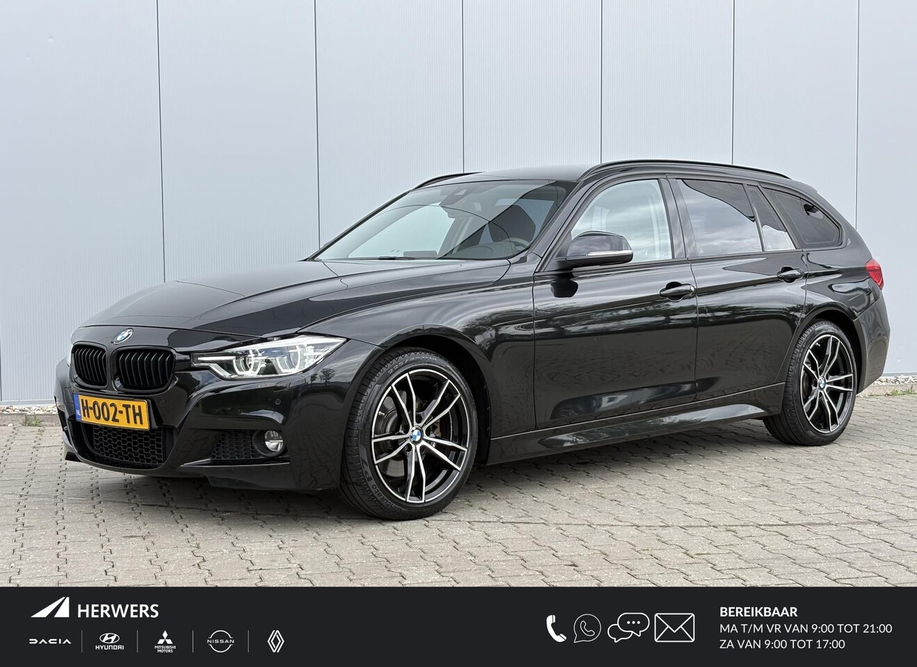 BMW 3-serie Touring - 330i xDrive High Executive 8AT AUTOMAAT / 252PK / AWD / Navigatie / Parkeersensoren Voor & - AutoWereld.nl